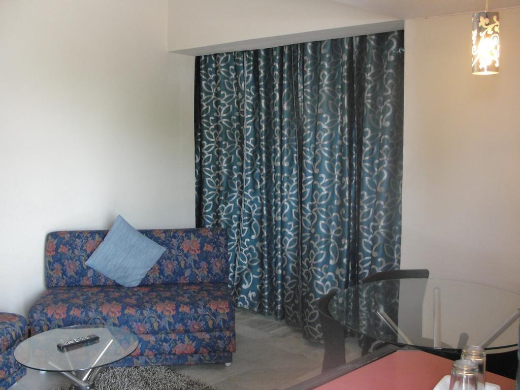 Oyo 15791 Flagship Hotel Executive Hazratganj Lucknow Eksteriør billede