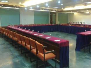 Oyo 15791 Flagship Hotel Executive Hazratganj Lucknow Eksteriør billede